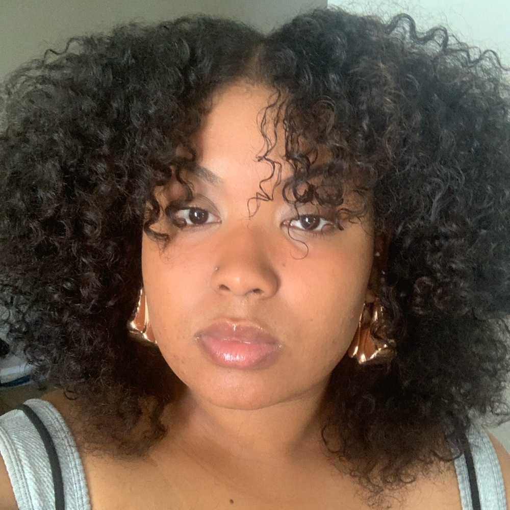 Meet your Posher, Gabrielle